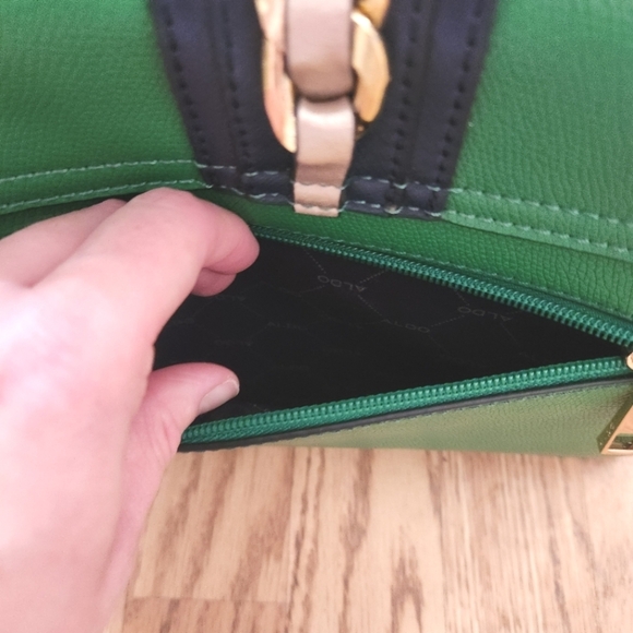 EUC Aldo Green and Navy Handbag with Chain Detail - Picture 5 of 7